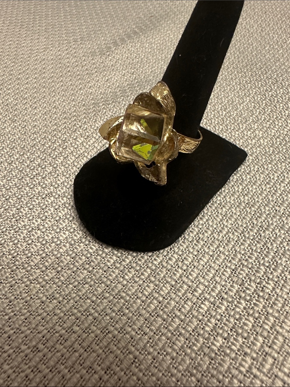 đ VTG 70s Brutalist Color Change Neodymium Ring - Picture 6 of 10